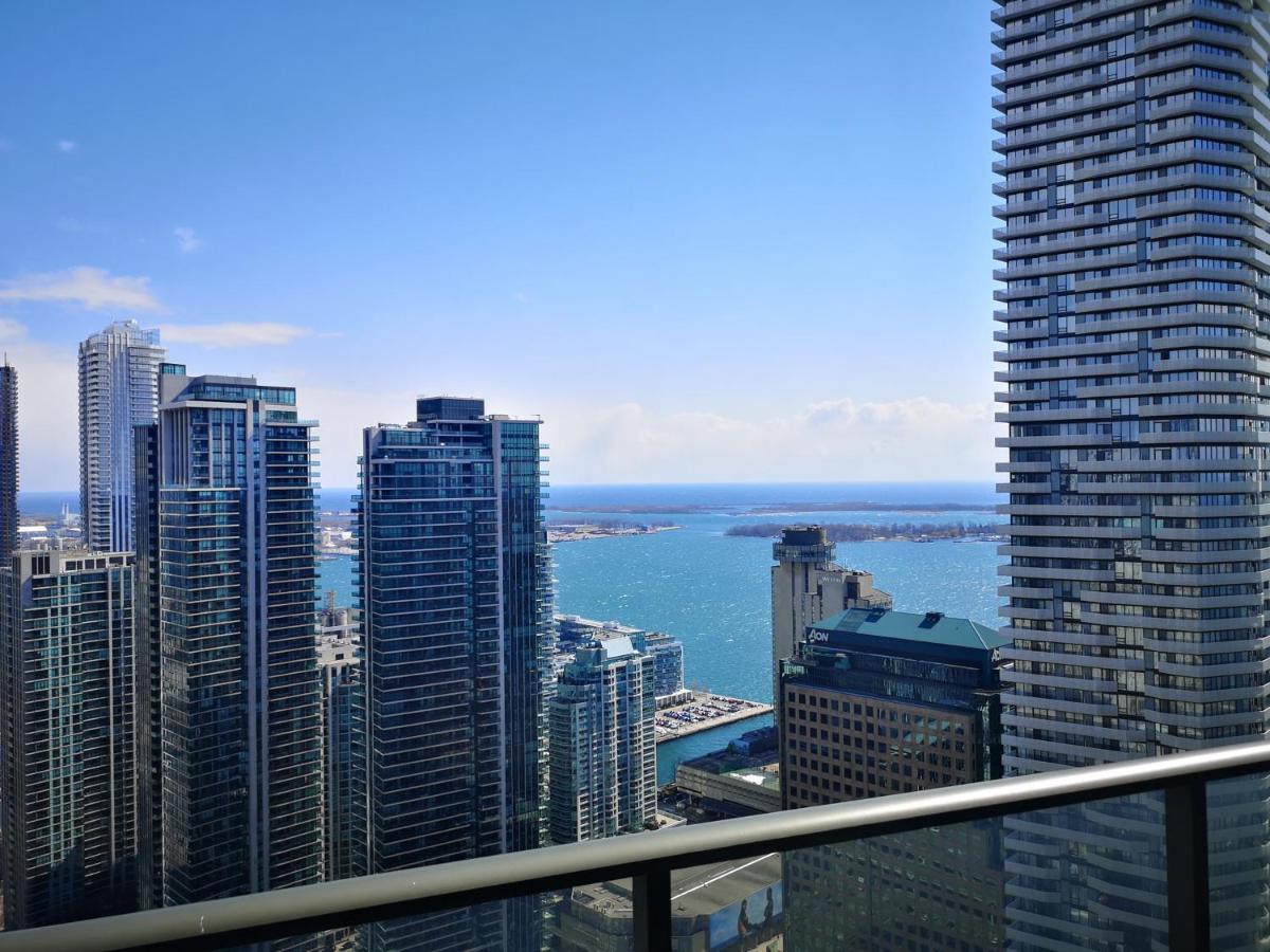 Luxury Downtown Toronto 2 Bedroom Suite With City And Lake Views And Free Parking Eksteriør bilde