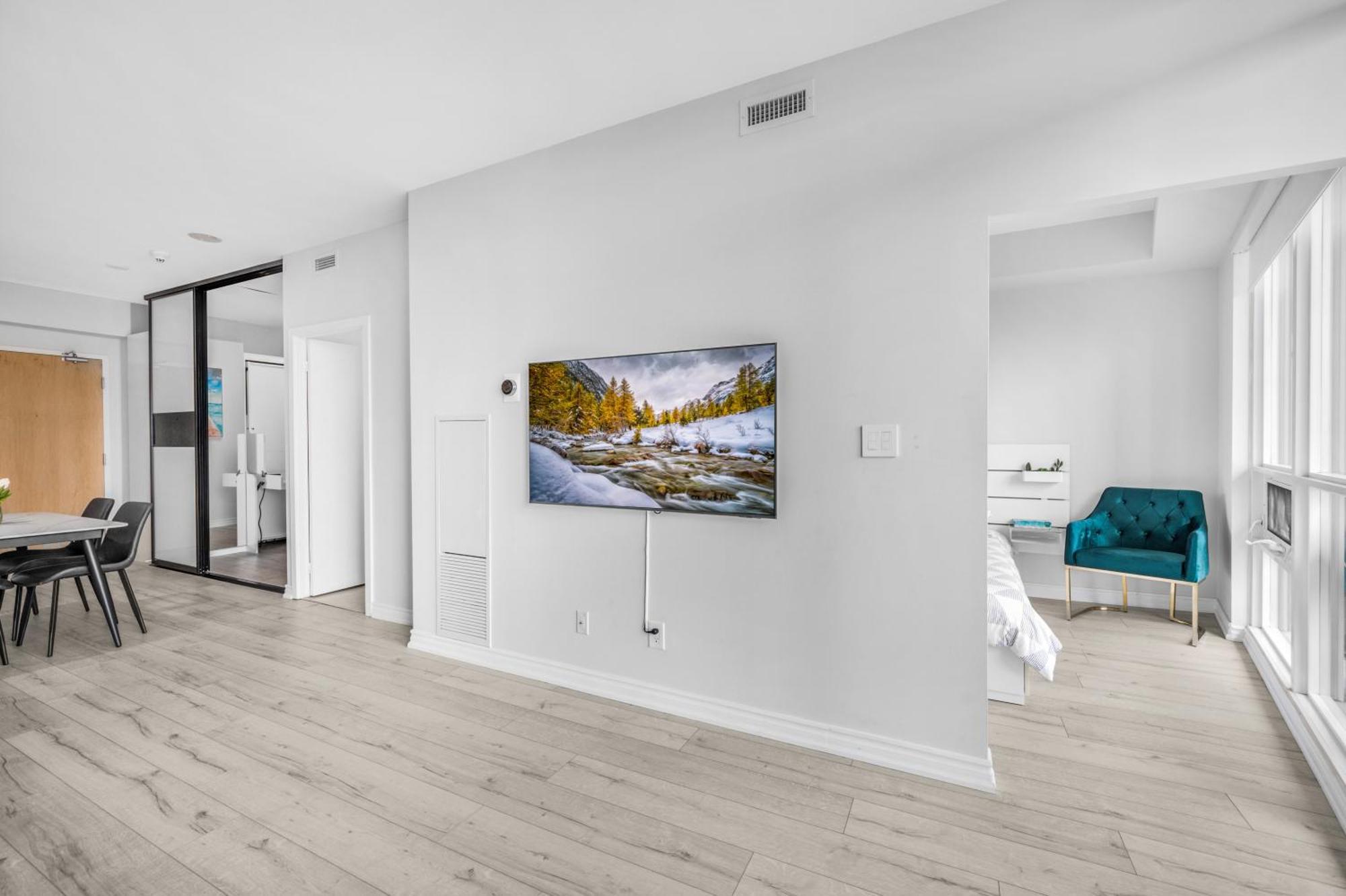 Luxury Downtown Toronto 2 Bedroom Suite With City And Lake Views And Free Parking Eksteriør bilde